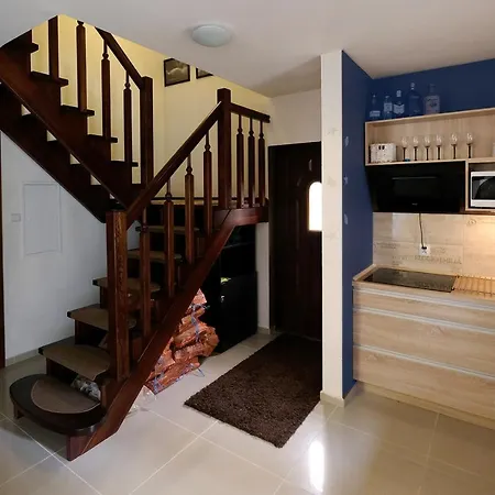 Dom Kotik W Lukecinie Villa