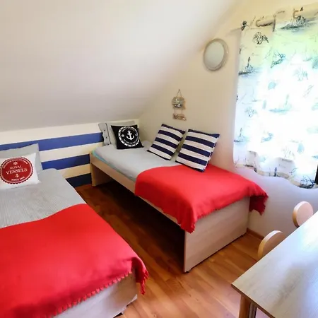 Villa Dom Kotik W Lukecinie