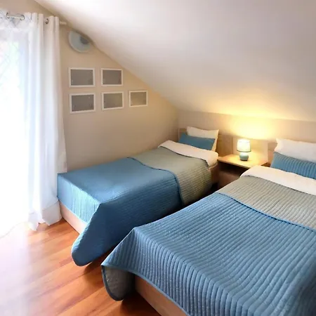 빌라 Dom Kotik W Lukecinie *