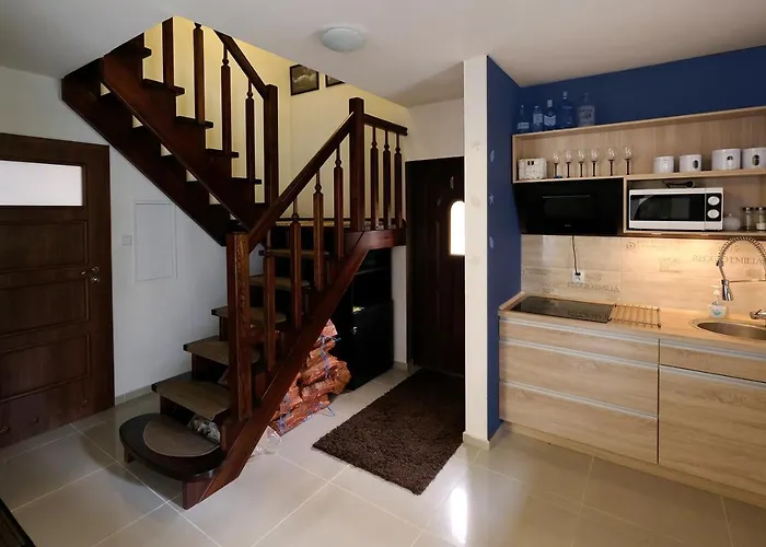 Dom Kotik W Lukecinie Villa