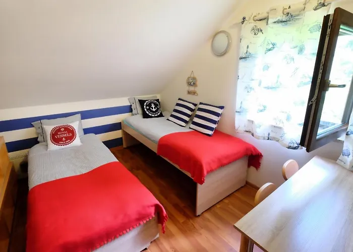 Villa Dom Kotik W Lukecinie